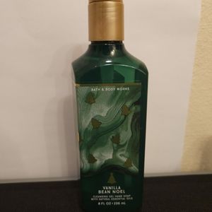 SOLD Bath & Body Works Vanilla Bean Noel Hand Soap (2022)